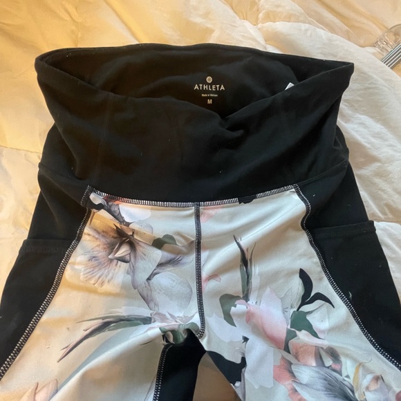 Athleta Cropped Leggings Women’s Medium - Picture 4 of 8